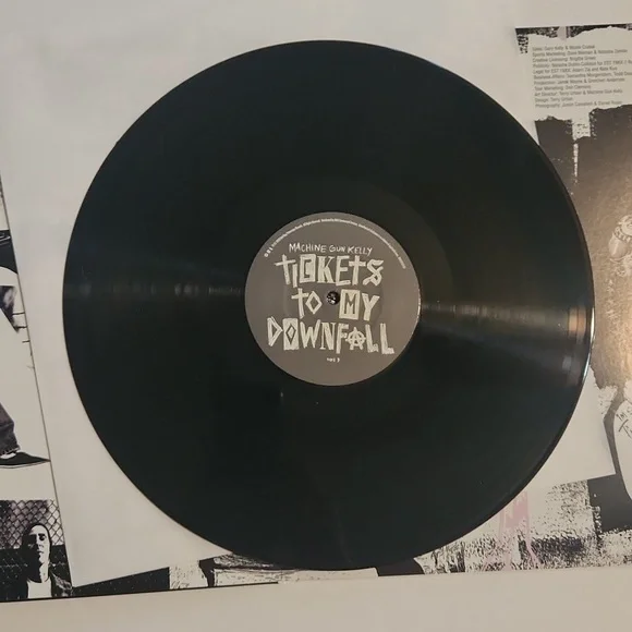"Tickets to my Downfall" Vinyl - by Machine Gun Kelly - Alternate Cover - Picture 7 of 7